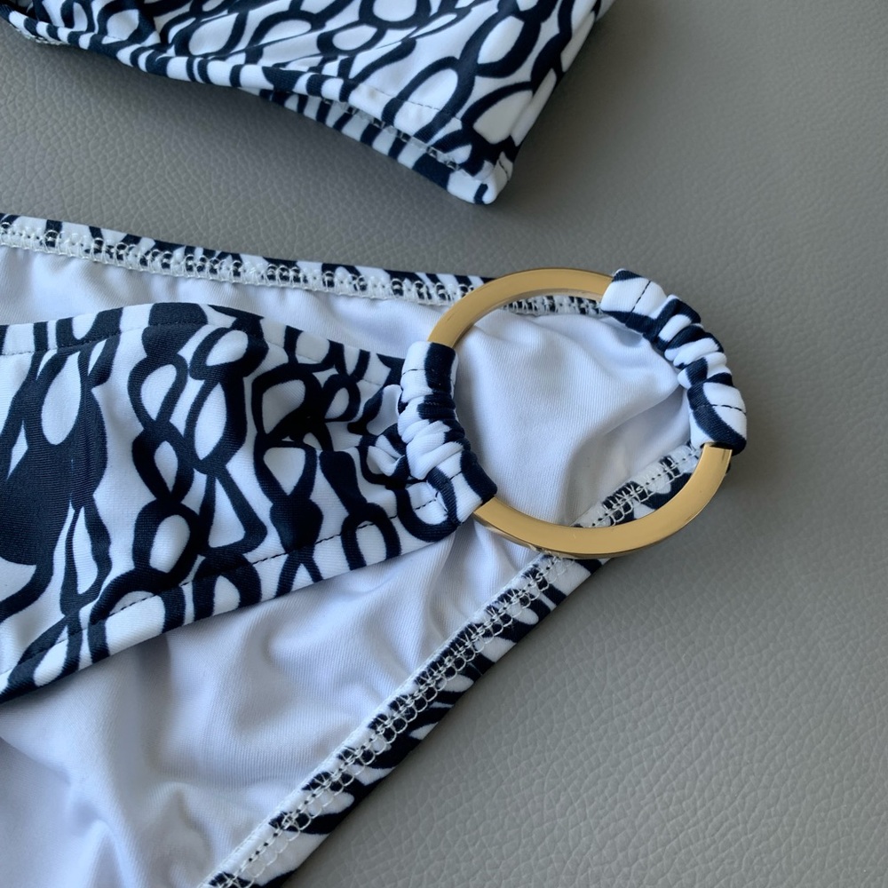 Milly Bikini Set - Picture 2 of 10